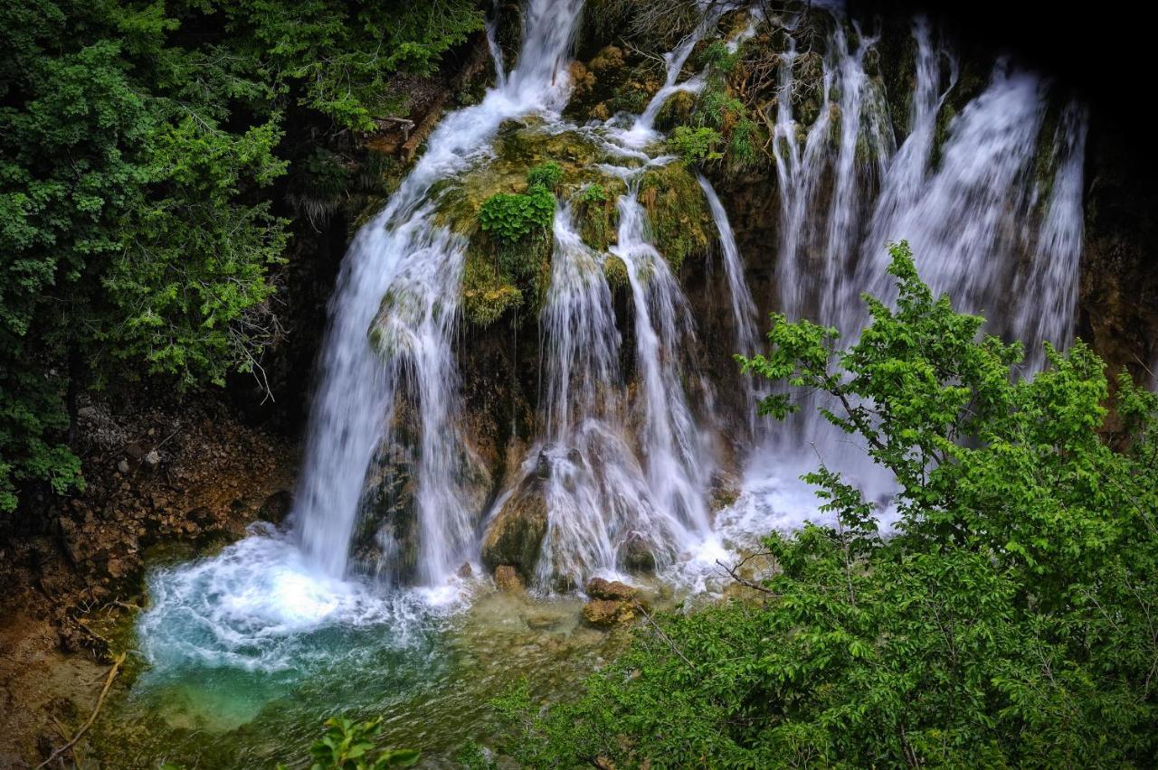 Ethno Houses Plitvice Lakes Hotel Plitvica selo Exterior foto